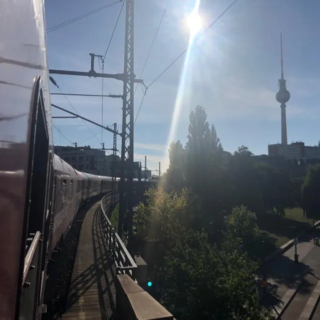 Bereits verfügbar nach Amsterdam und Brüssel