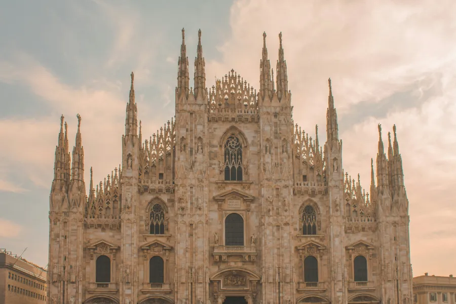 Brussels-Milan Flash Sale